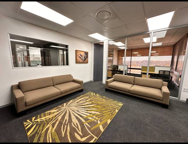 18M² SERVICED OFFICE TO LET IN BRAAMFONTEIN WERF